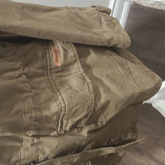 Roots green cargo style hooded jacket - Picture 3 of 7